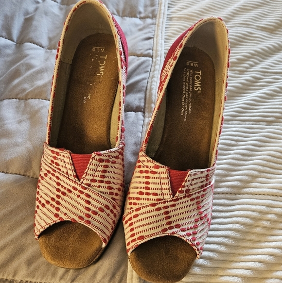 Toms Red and Cream Cork Wedge Peep Toe Shoes Size 8.5 - Picture 2 of 7